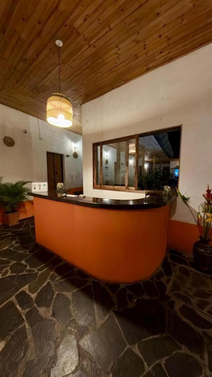 Hotel Alcazar Real Utica Eksteriør bilde